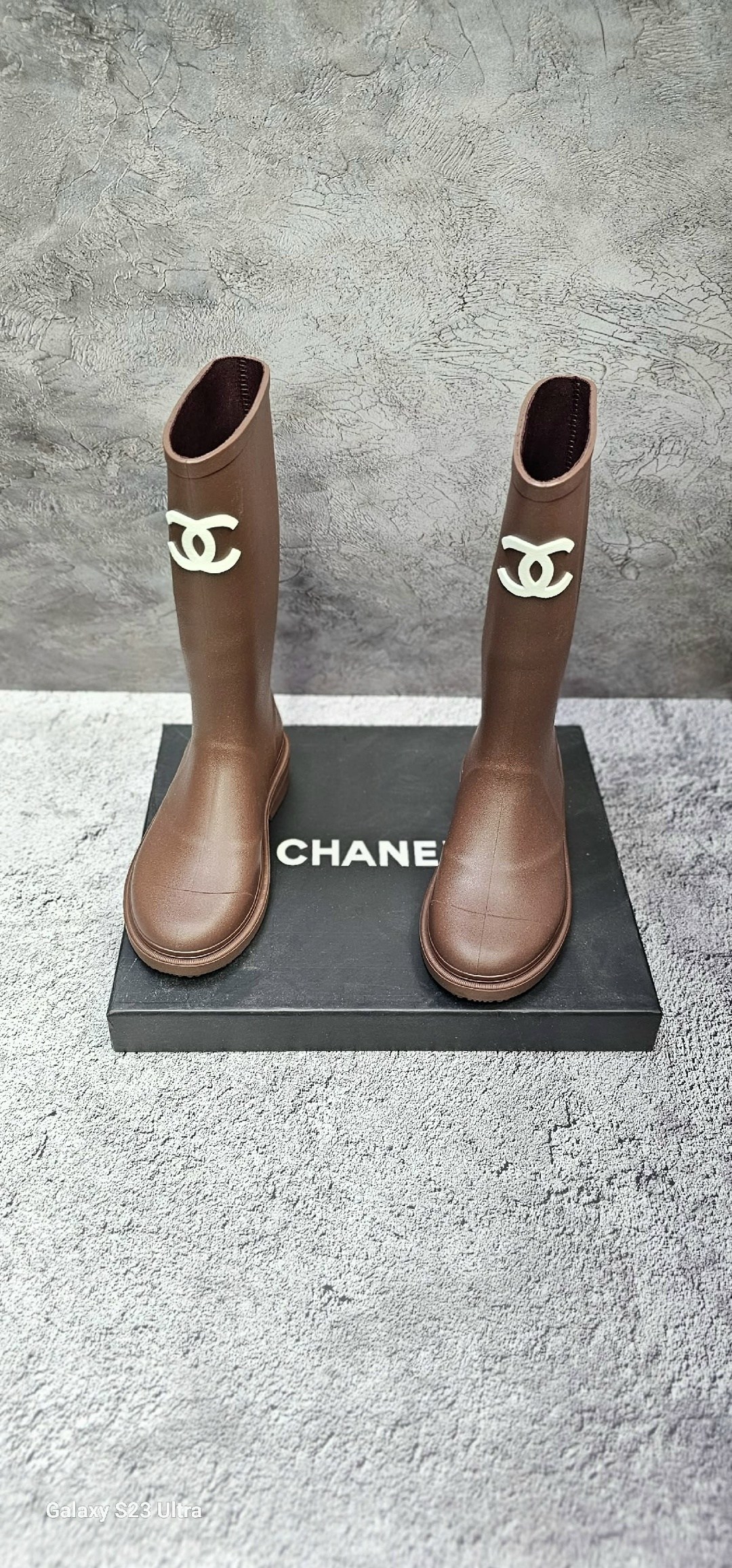 резиновые сапоги chanel,,сапоги chanel,резиновые шоколадные сапоги chanel,резиновые сапоги шанель