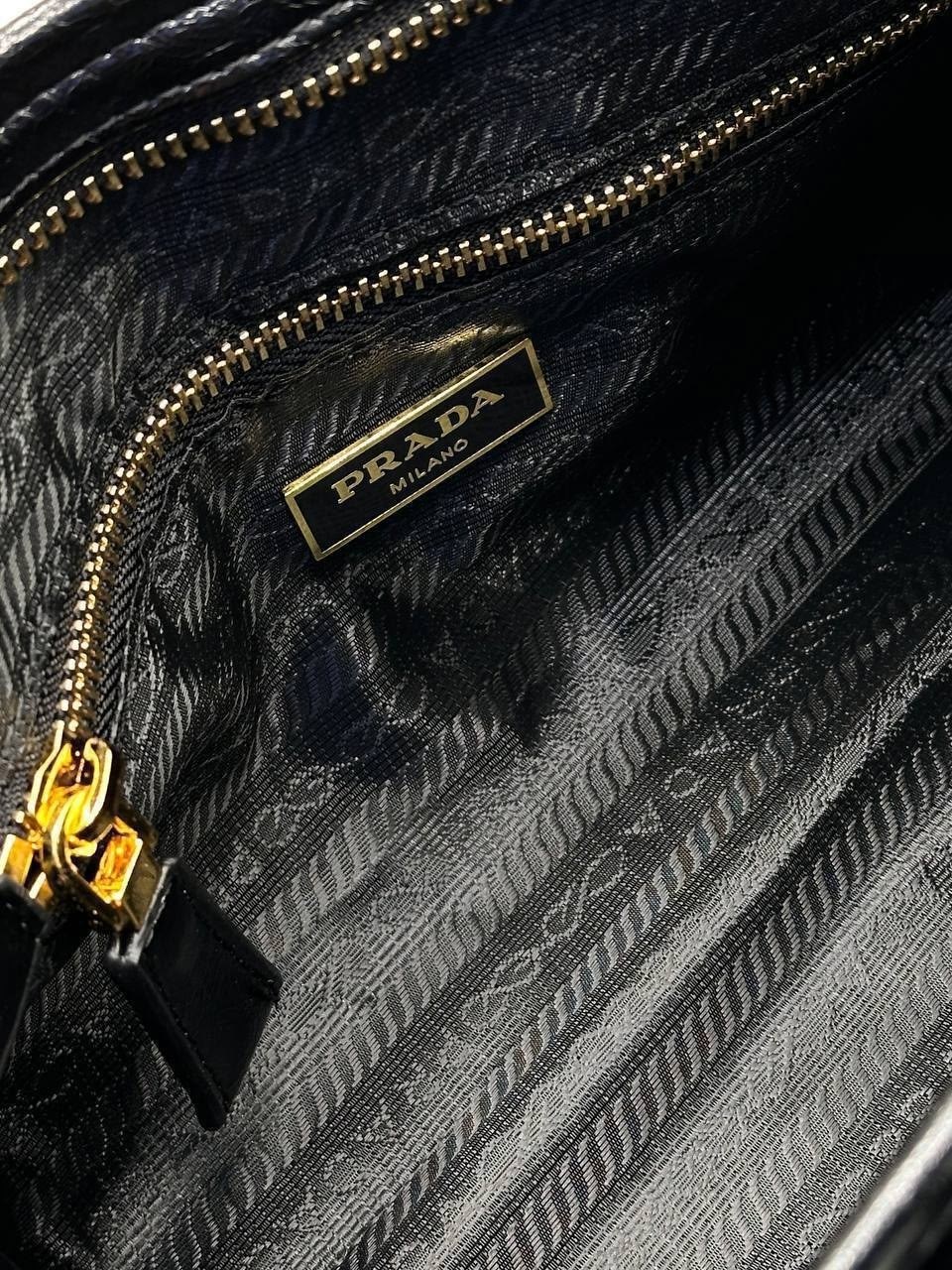 женская сумка prada,prada сумка,сумка женская,сумка prada натуральная кожа 32-16,сумка