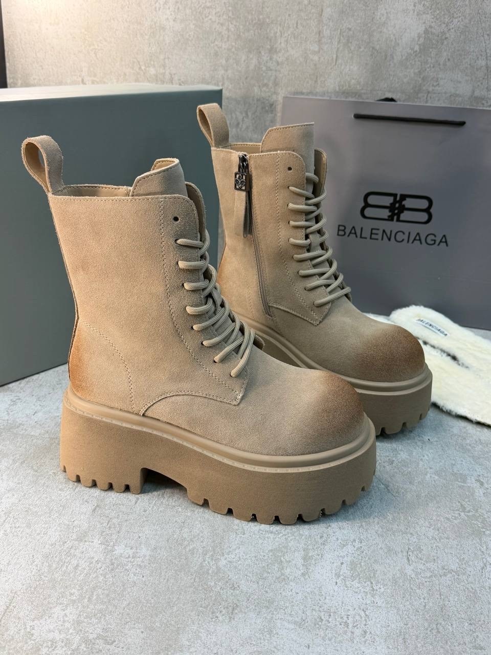 ботинки balenciaga,balenciaga женские кожаные ботинки balenciaga чёрного цвета,ботинки balenciaga на шнуровке черные,balenciaga женские кожаные ботинки чёрного цвета,ботинки баленсиага