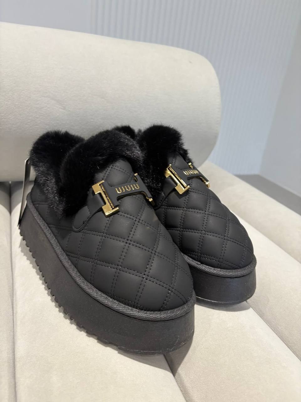 угги короткие с мехом на платформе miu miu,угги женские,,угги короткие с мехом на платформе miu miu цвет светло-бежевый,модные угги