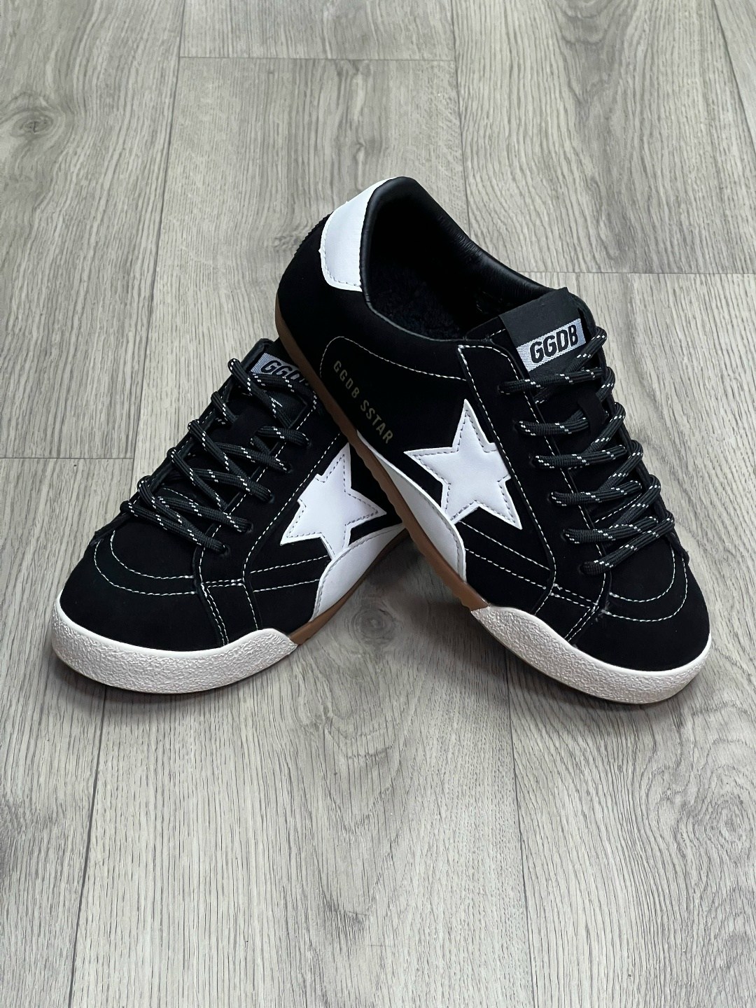 ,кроссовки golden goose,кеды golden goose,кеды golden goose женские,кроссовки со звездами