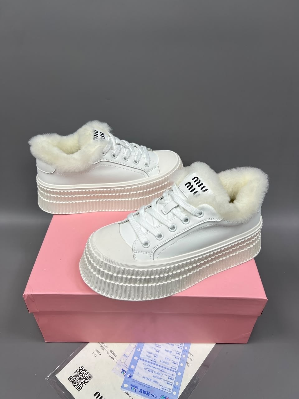 ,высокие тёплые женские кеды miu miu,кроссовки miu miu женские,кеды с мехом,женские кроссовки с мехом