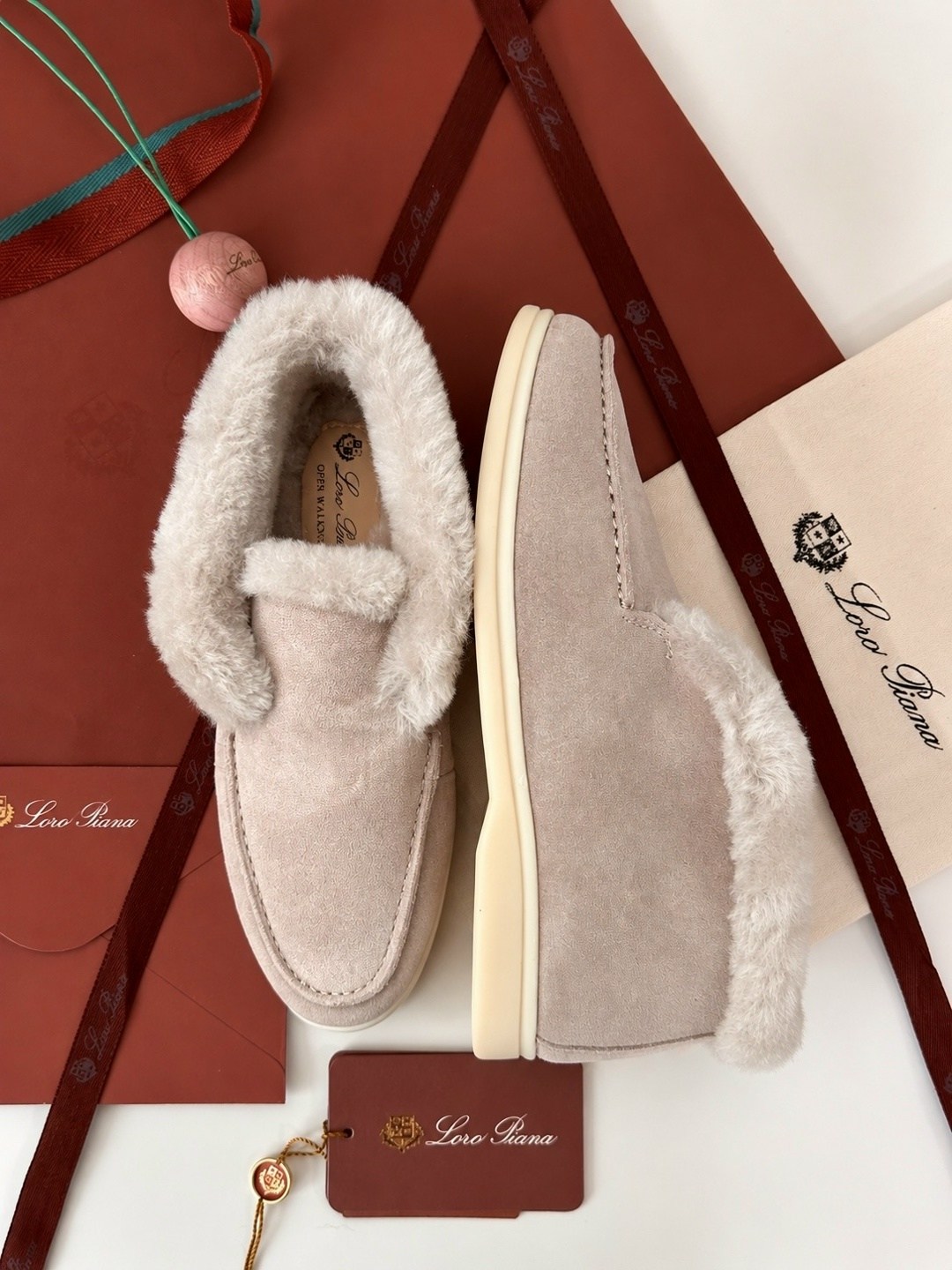 зимние замшевые ботинки loro piana open walk бежевые с мехом,лоферы loro piana open walk с мехом женские,бежевые ботинки с мехом loro piana open walk,лоферы loro piana,
