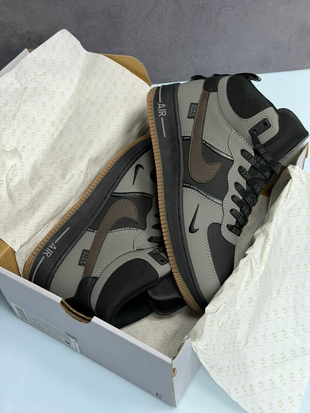 зимние кроссовки nike air force 1 mid,зимние кроссовки с мехом nike air force 1 mid,зимние кроссовки nike air force 1 mid цвет серый,зимние кроссовки nike air force 1 hi,кроссовки зимние nike air forc