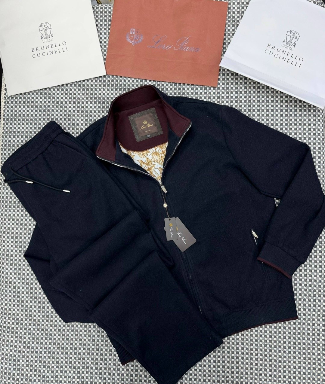 спортивный костюм loro piana,костюм спортивный brunello cucinelli,костюм loro piana,спортивный костюм stefano ricci,brunello cucinelli костюм