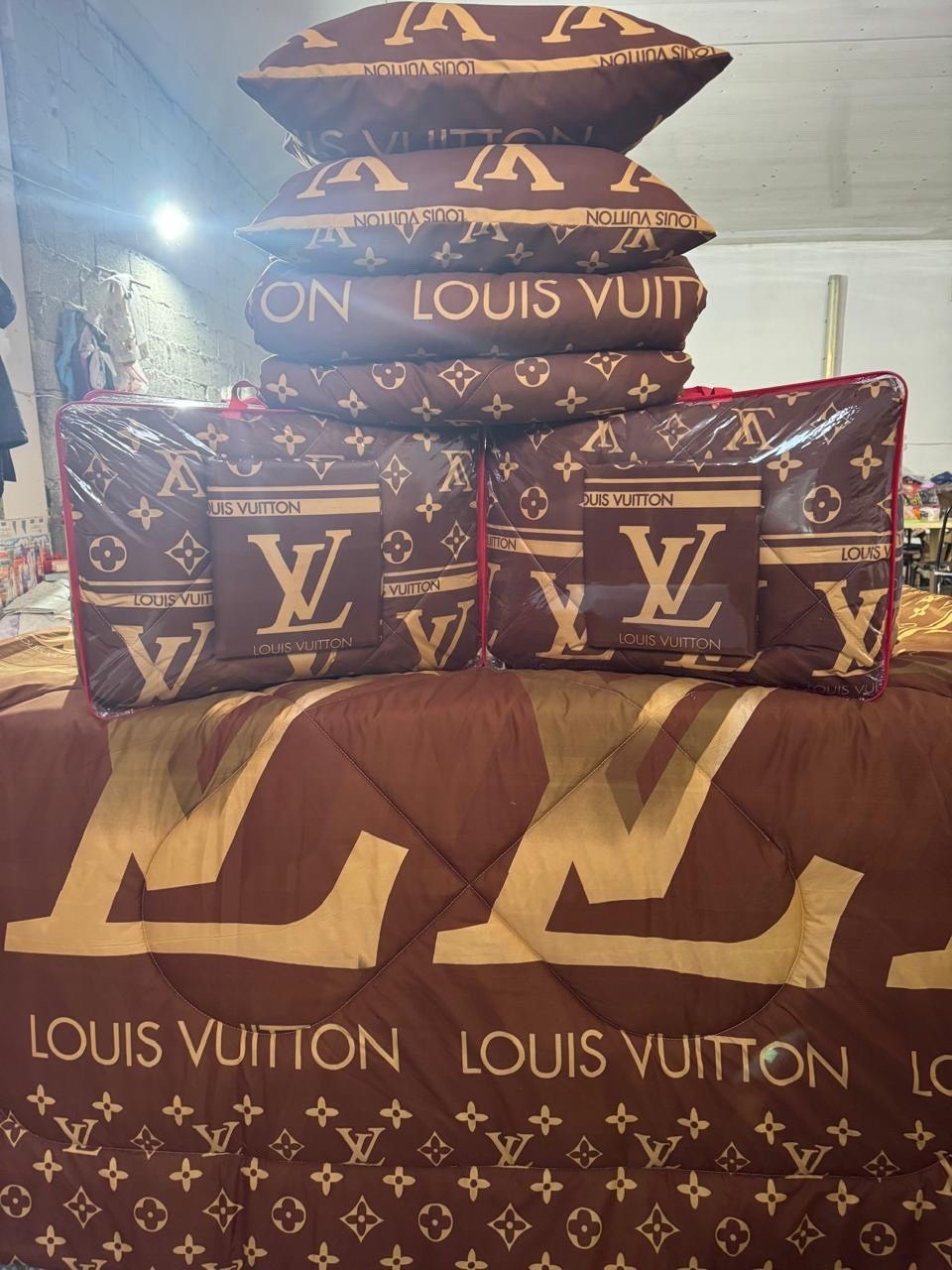 комплекты постельного белья louis vuitton,louis vuitton постельное бельё,комплект постельного белья,шёлковое постельное бельё louis vuitton,постельного белья