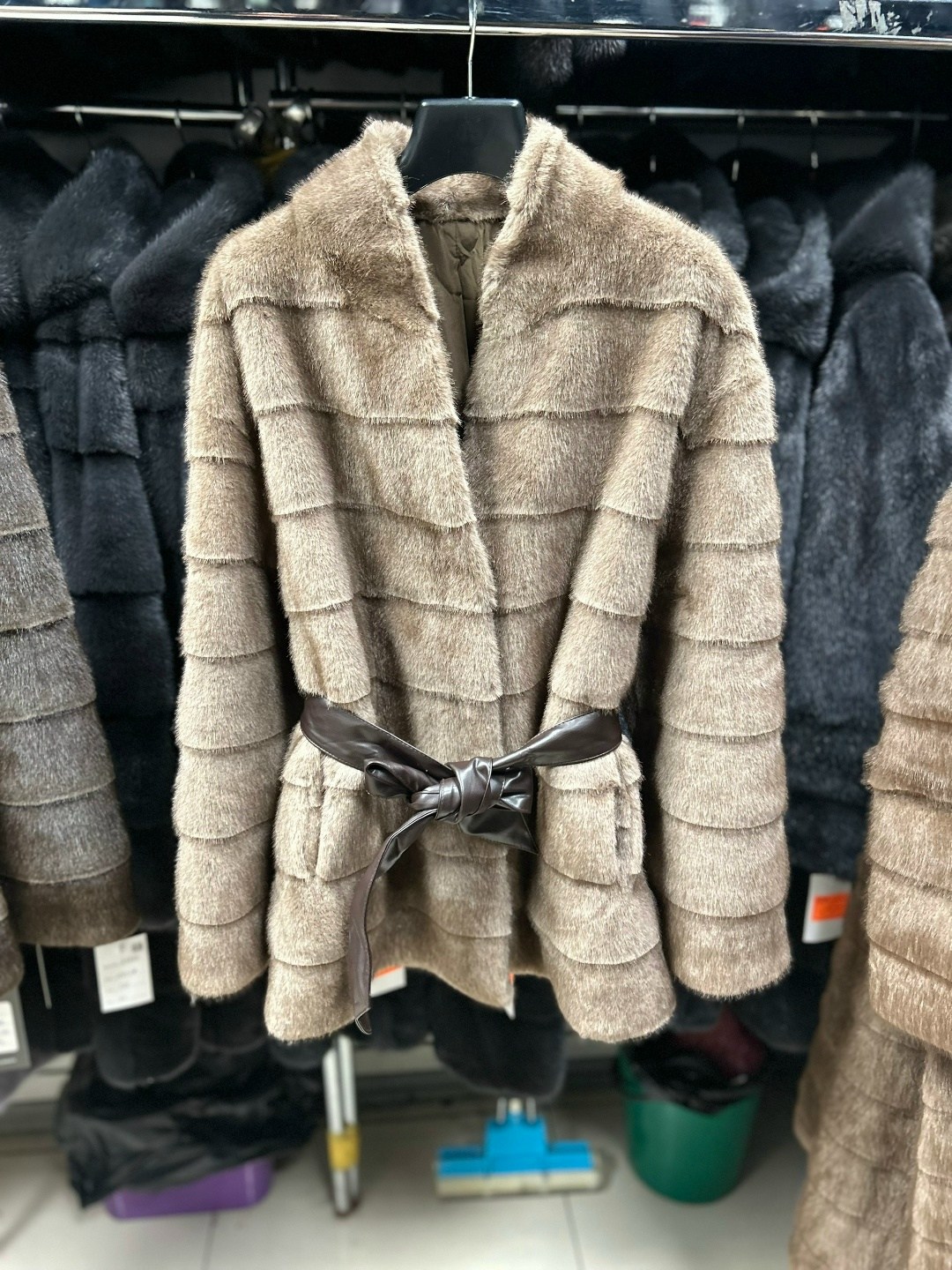 норковая шуба,шубка,шуба,шуба из бобрика,шуба искусственная