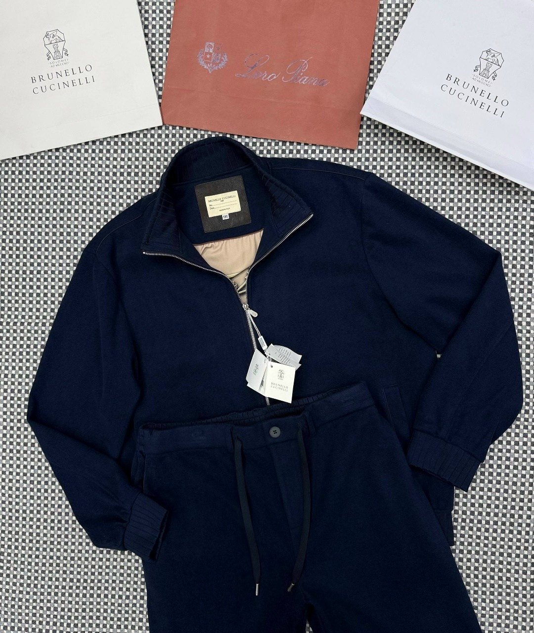 спортивный костюм brunello cucinelli,спортивный костюм loro piana,костюм brunello cucinelli,костюм loro piana,спортивный костюм brunello cucinelli мужской