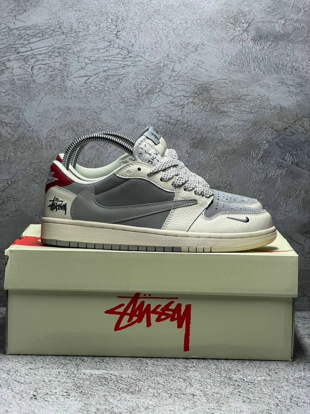 nike air jordan 1 low travis scott,кроссовки nike air jordan 1 low x travis scott,nike air jordan 1 low travis scott reverse mocha,air jordan 1 low travis scott,кроссовки travis scott x air jordan 1 l