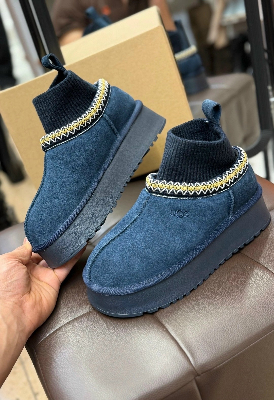 женские угги,,угги женские ugg, женская,женские зимние угги