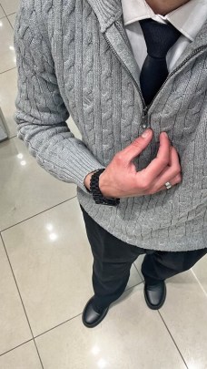 Свитер