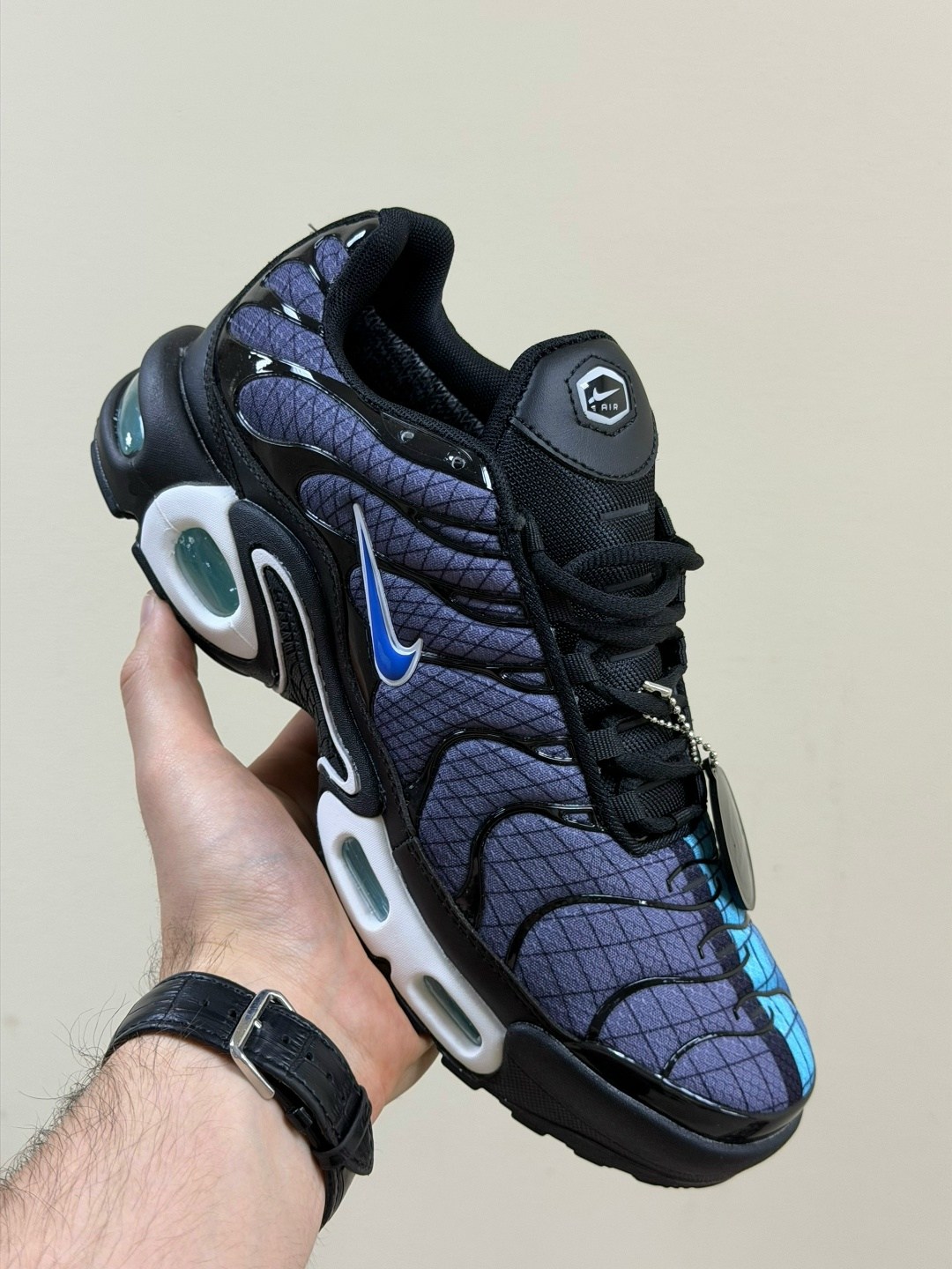 кроссовки nike air max plus tn,nike air max tn plus,nike air max plus,кроссовки,nike air max tn plus se greedy black orange