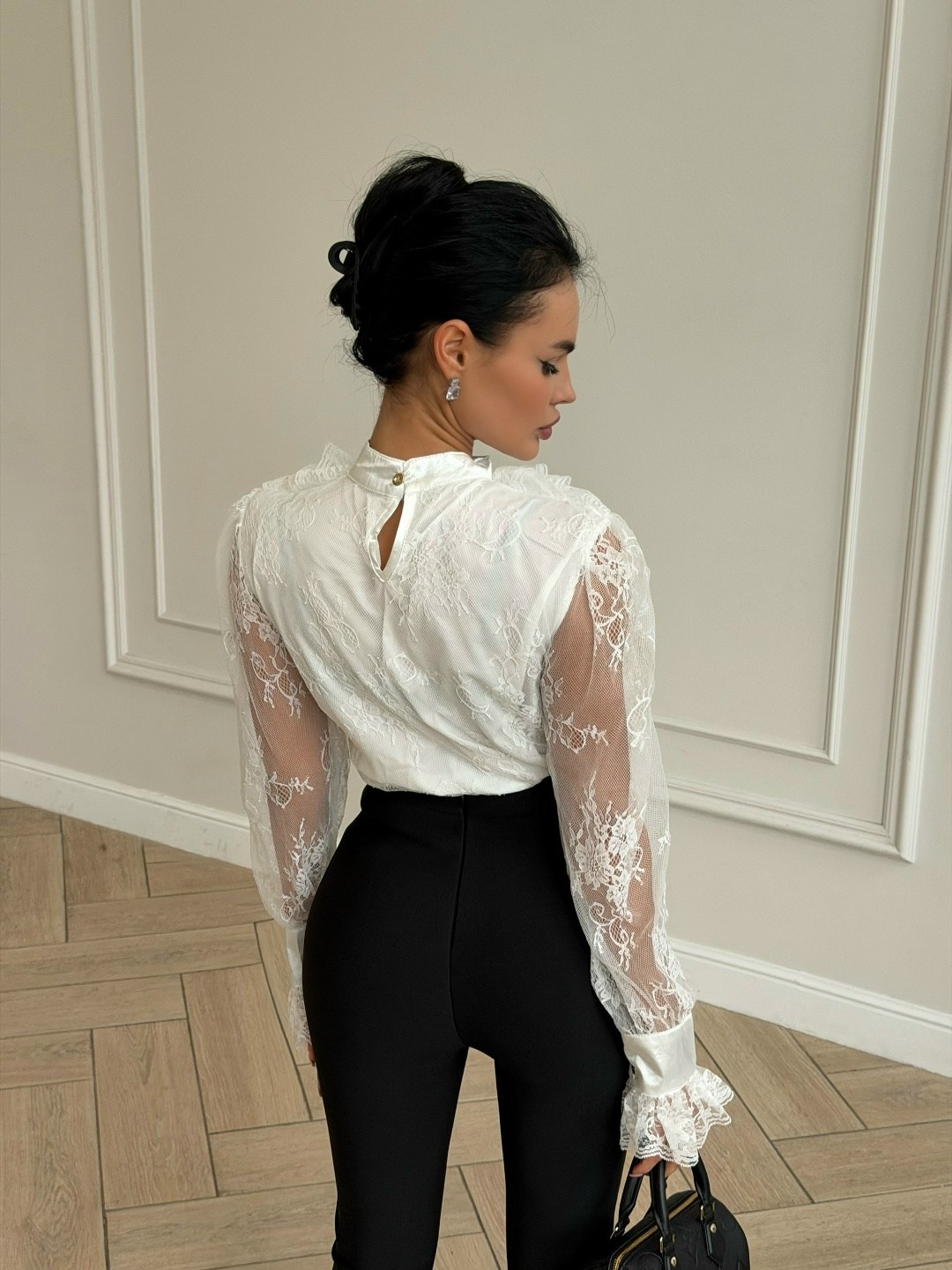 блузка с кружевами,блузка с кружевом,кружевная блузка,стильная блуза,белая блузка из французского кружева с топом