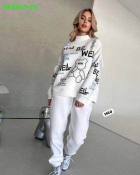 Костюм