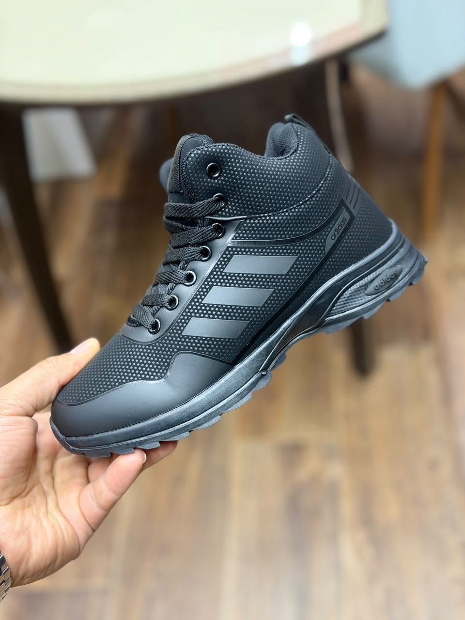 зимние кроссовки adidas,кроссовки мужские зимние adidas,зимние кроссовки мужские адидас,кроссовки adidas мужские,мужские зимние кроссовки адидас adidas