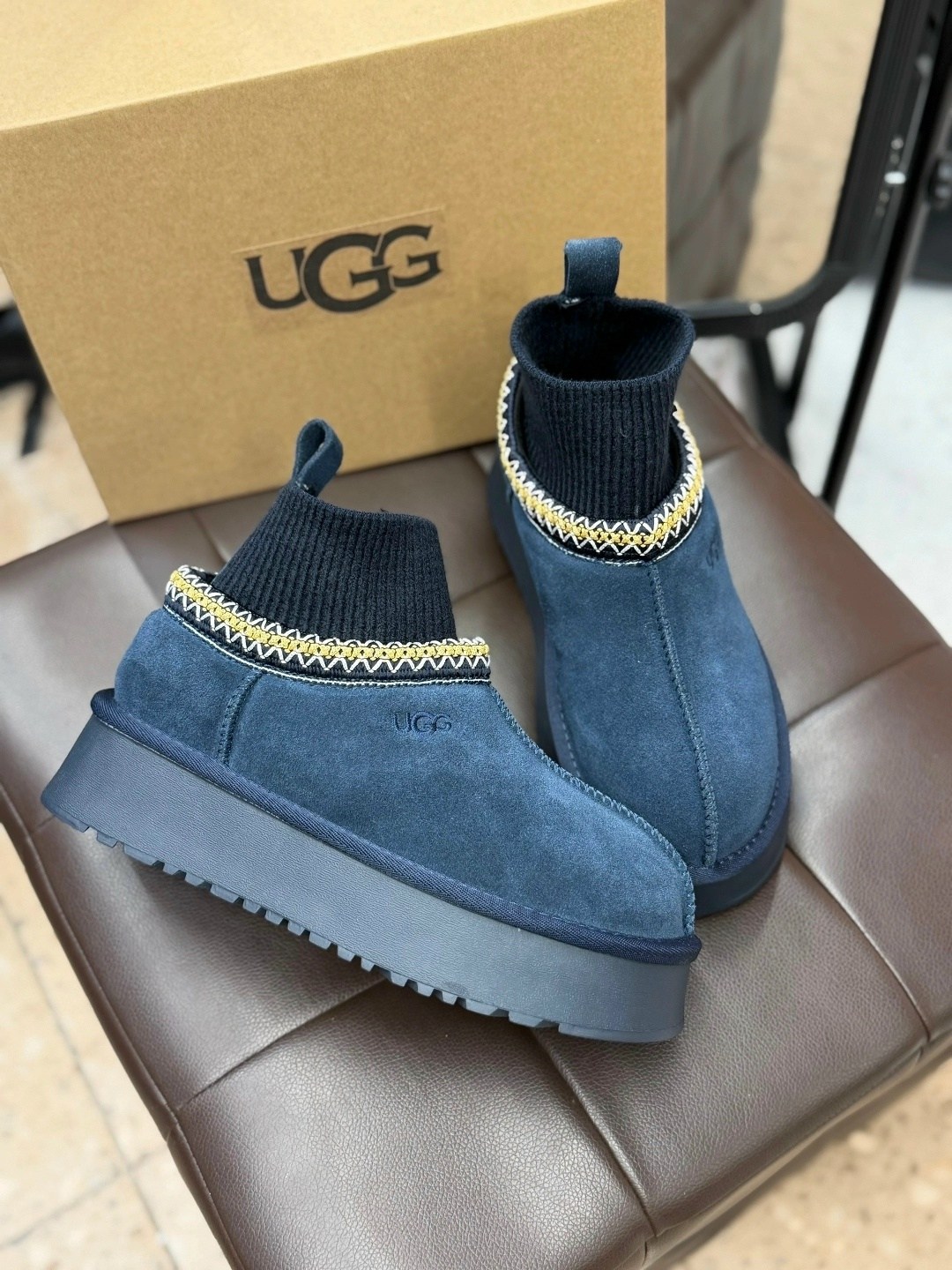 женские угги,,угги женские ugg, женская,женские зимние угги