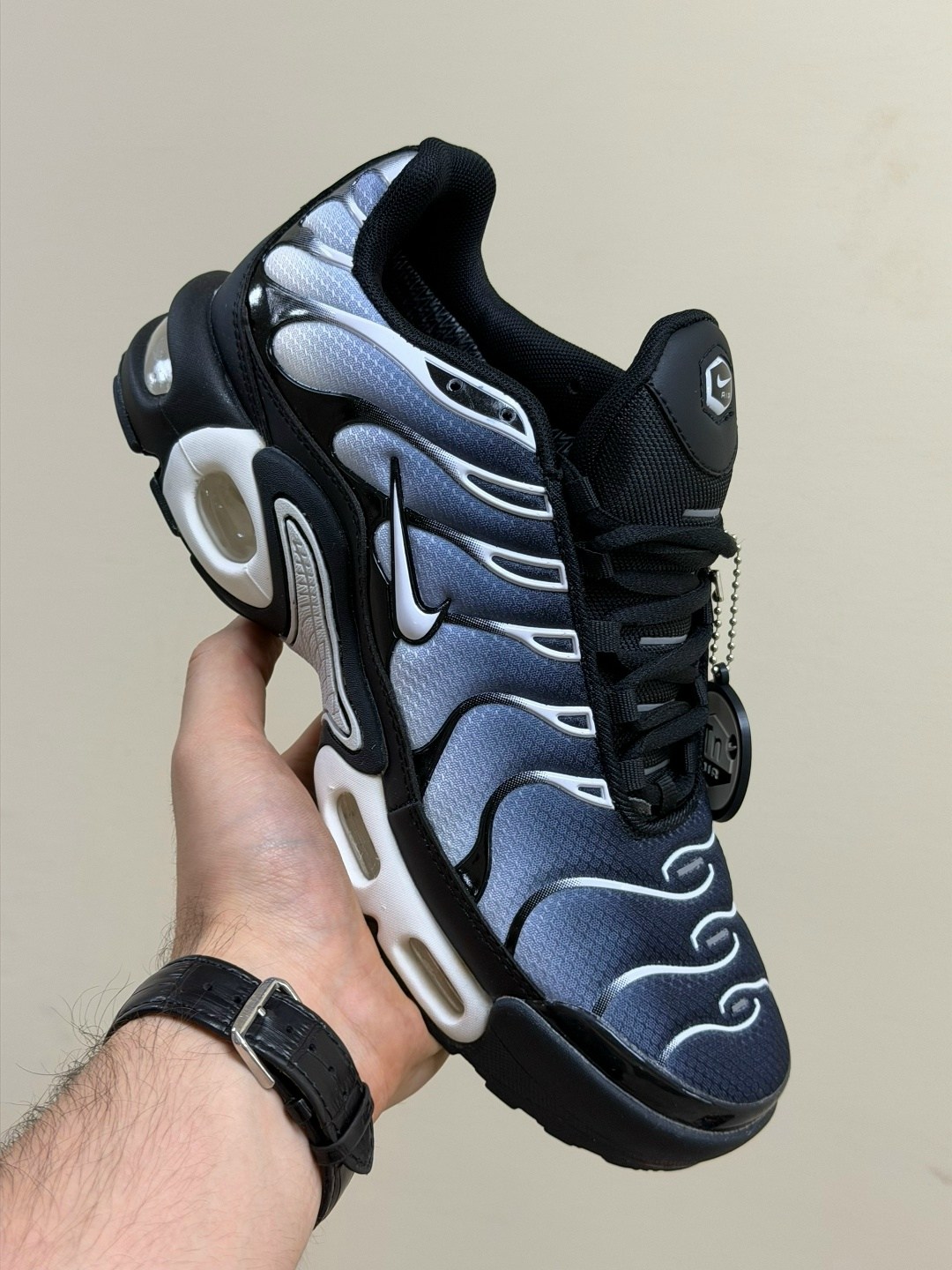 кроссовки nike air max plus tn,nike air max tn plus,nike air max plus,кроссовки,nike air max tn plus se greedy black orange
