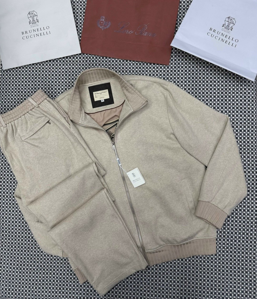 спортивный костюм brunello cucinelli,спортивный костюм loro piana,костюм brunello cucinelli,костюм loro piana,спортивный костюм brunello cucinelli мужской