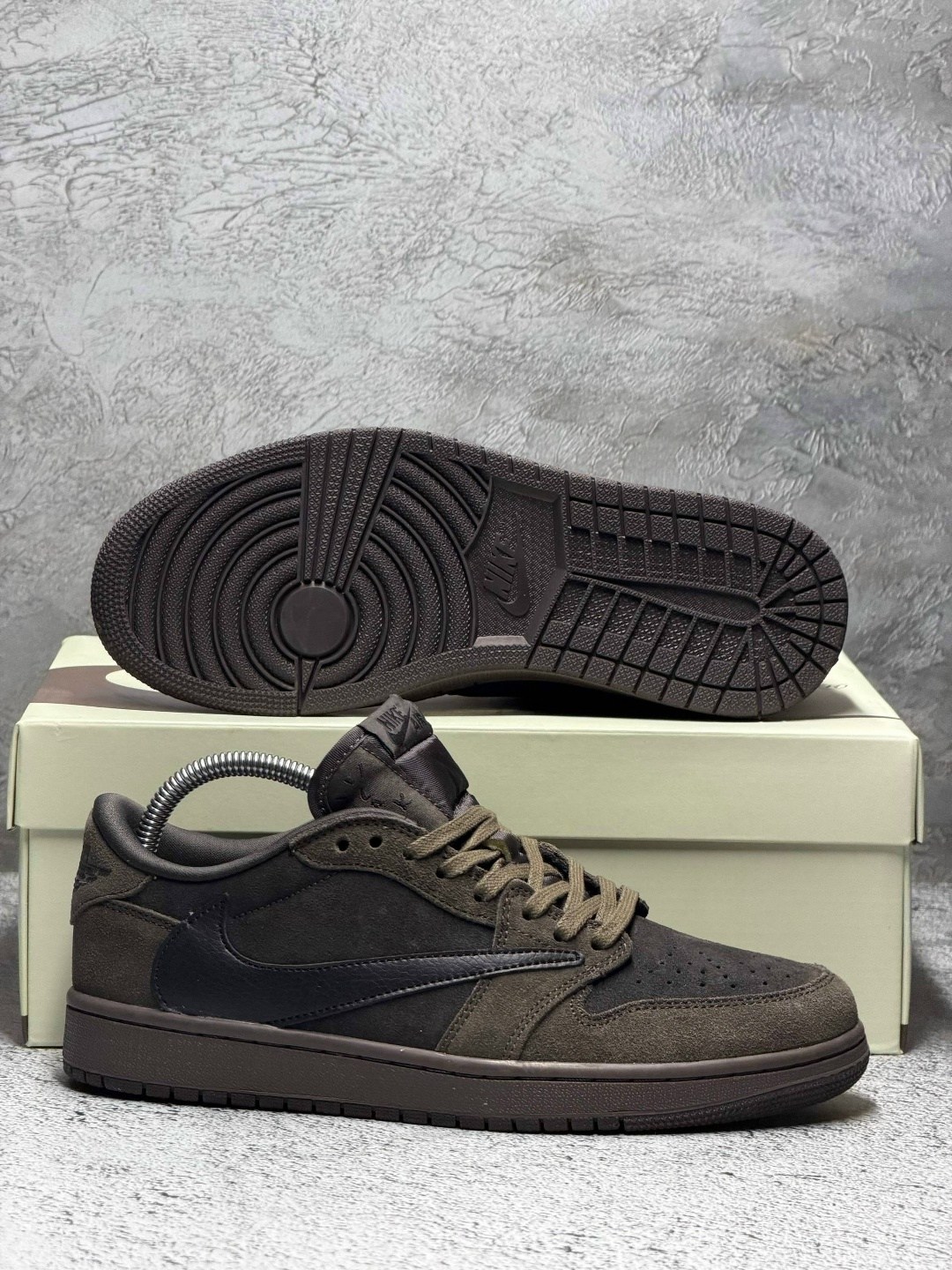 кроссовки nike travis scott air jordan 1 low,nike air jordan 1 low travis scott,кроссовки travis scott x air jordan 1 low og,кроссовки мужские nike air jordan 1,nike air jordan 1 low x travis scott