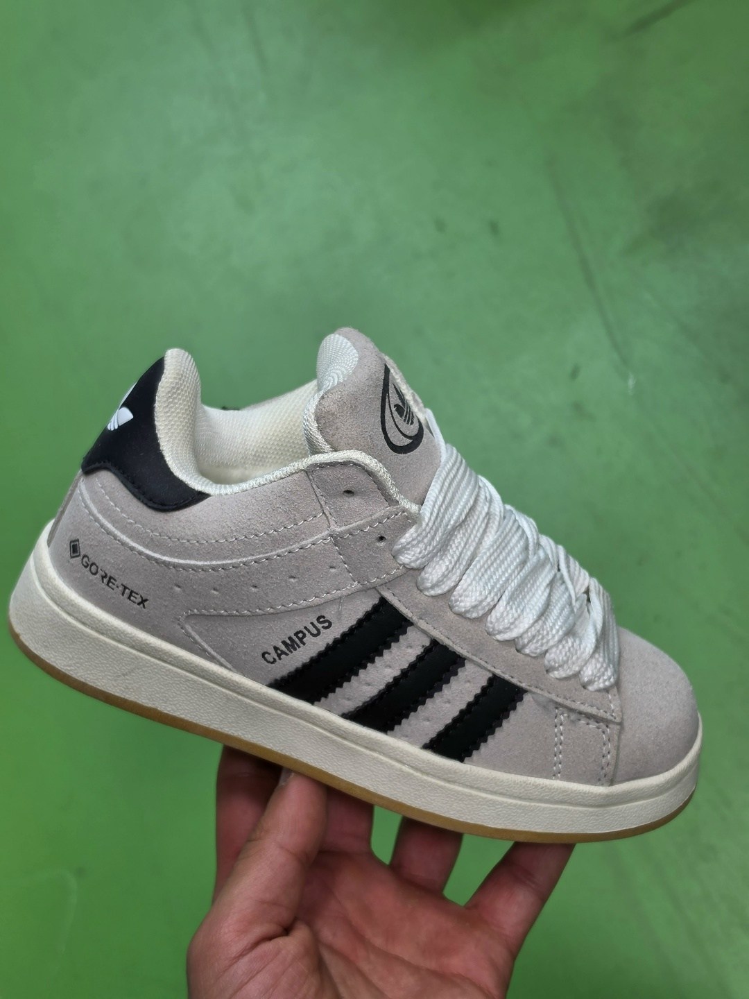 ,зимние женские кроссовки adidas campus black white fur мех,кроссовки зимние,зимние кроссовки adidas campus с мехом,кроссовки зимние adidas campus