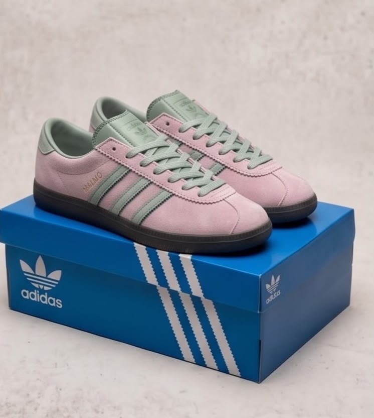 кроссовки adidas,женские кроссовки adidas,,кроссовки адидас,кроссовки мужские женские adidas