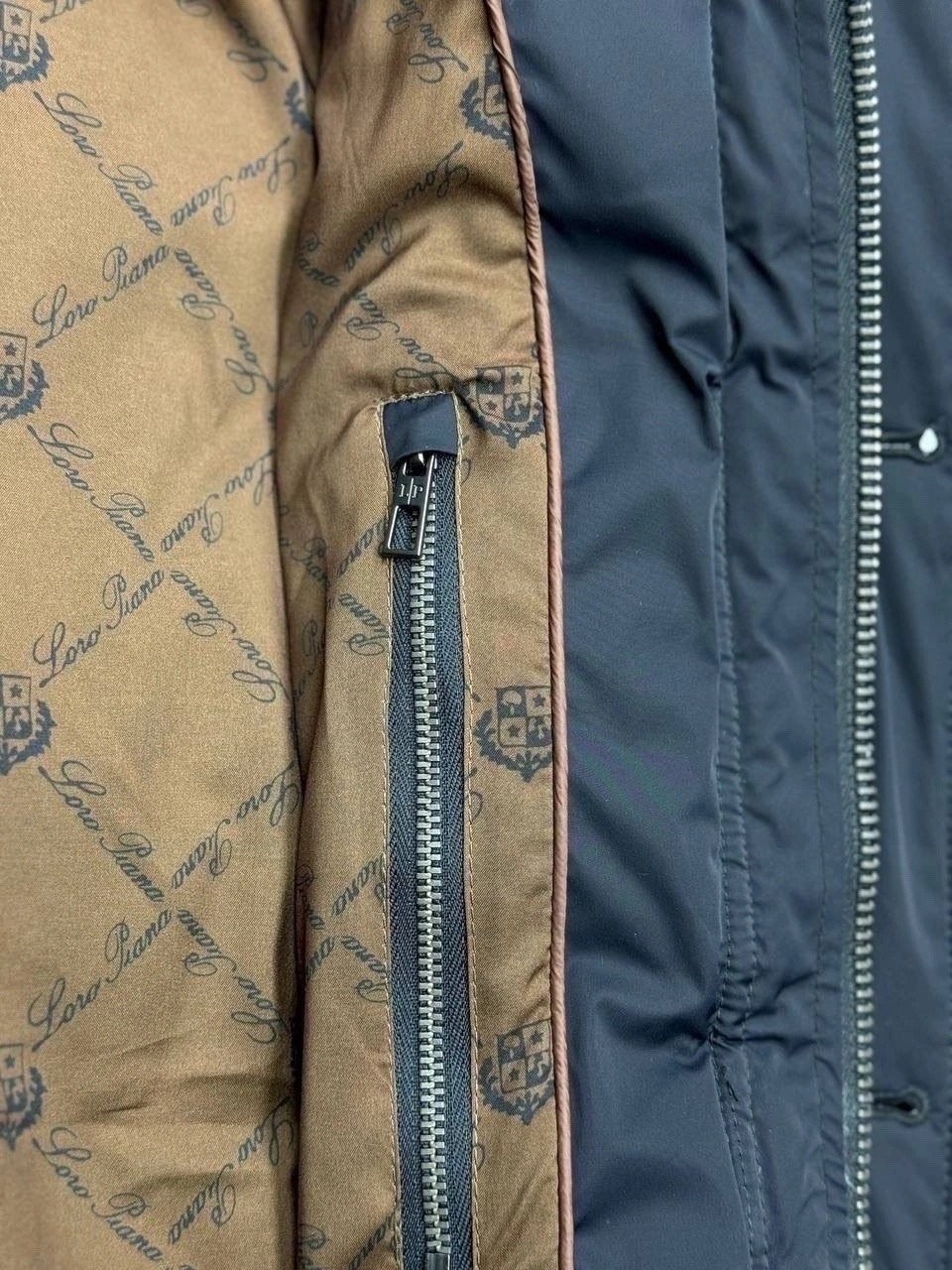 мужская зимняя куртка,зимняя куртка burberry,куртка burberry мужская зимняя,брендовая мужская зимняя куртка,пуховик мужской длинный