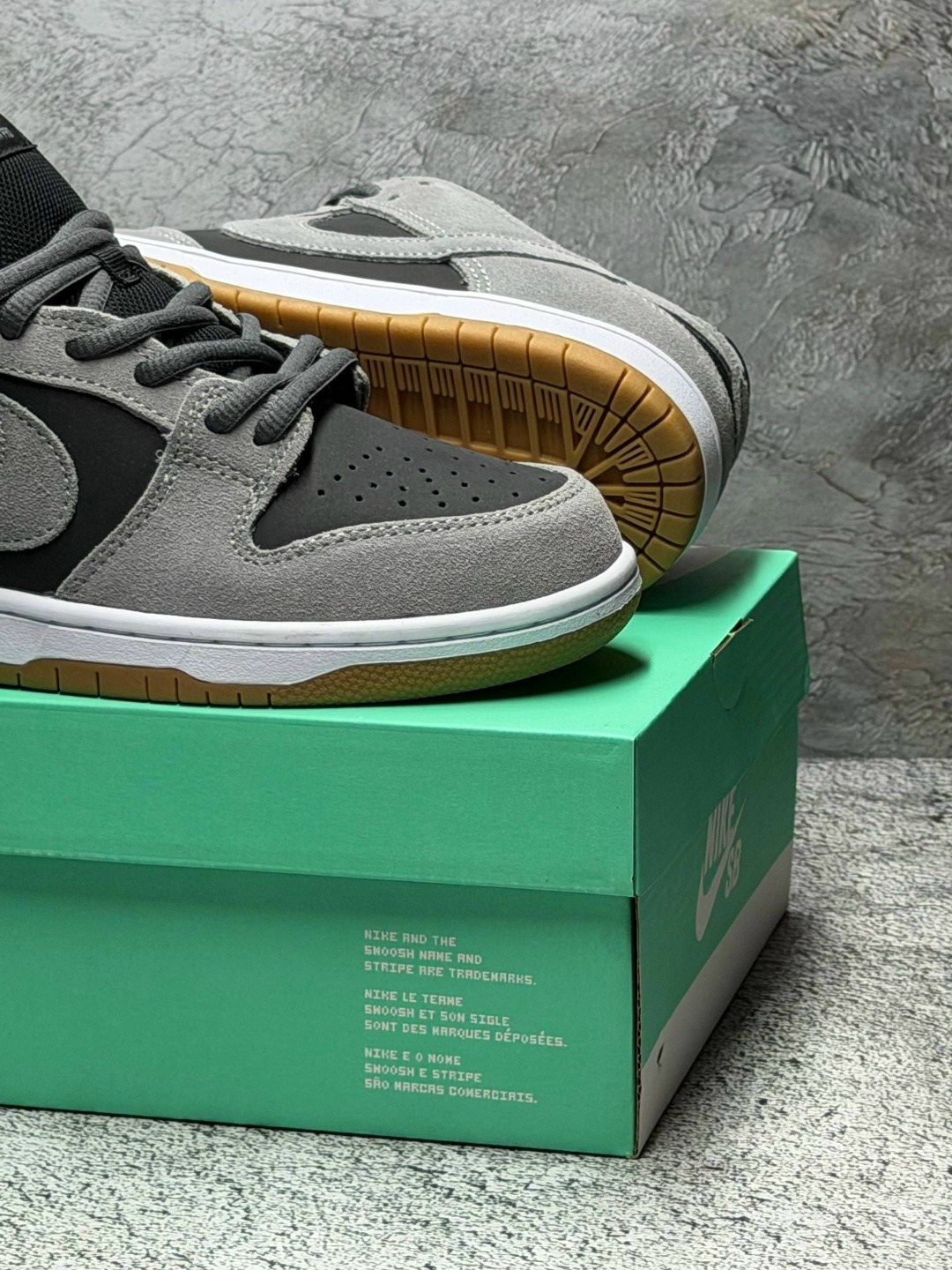 nike sb dunk low dark grey black gum,кроссовки nike sb dunk low,nike dunk sb low pro,кроссовки nike sb dunk low dark grey black gum,кроссовки