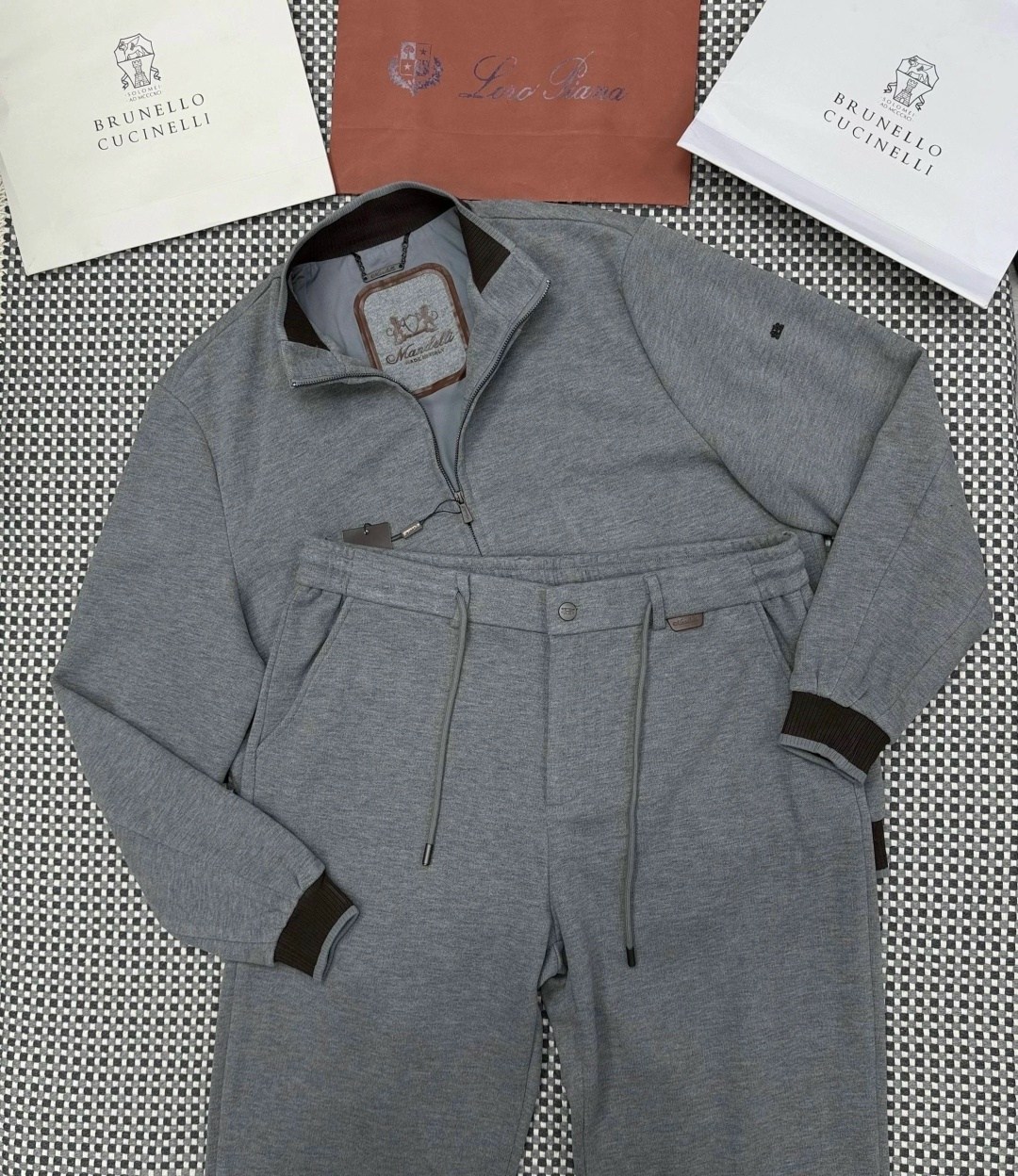 спортивный костюм brunello cucinelli,костюм спортивный loro piana,костюм brunello cucinelli,мужские спортивные костюмы