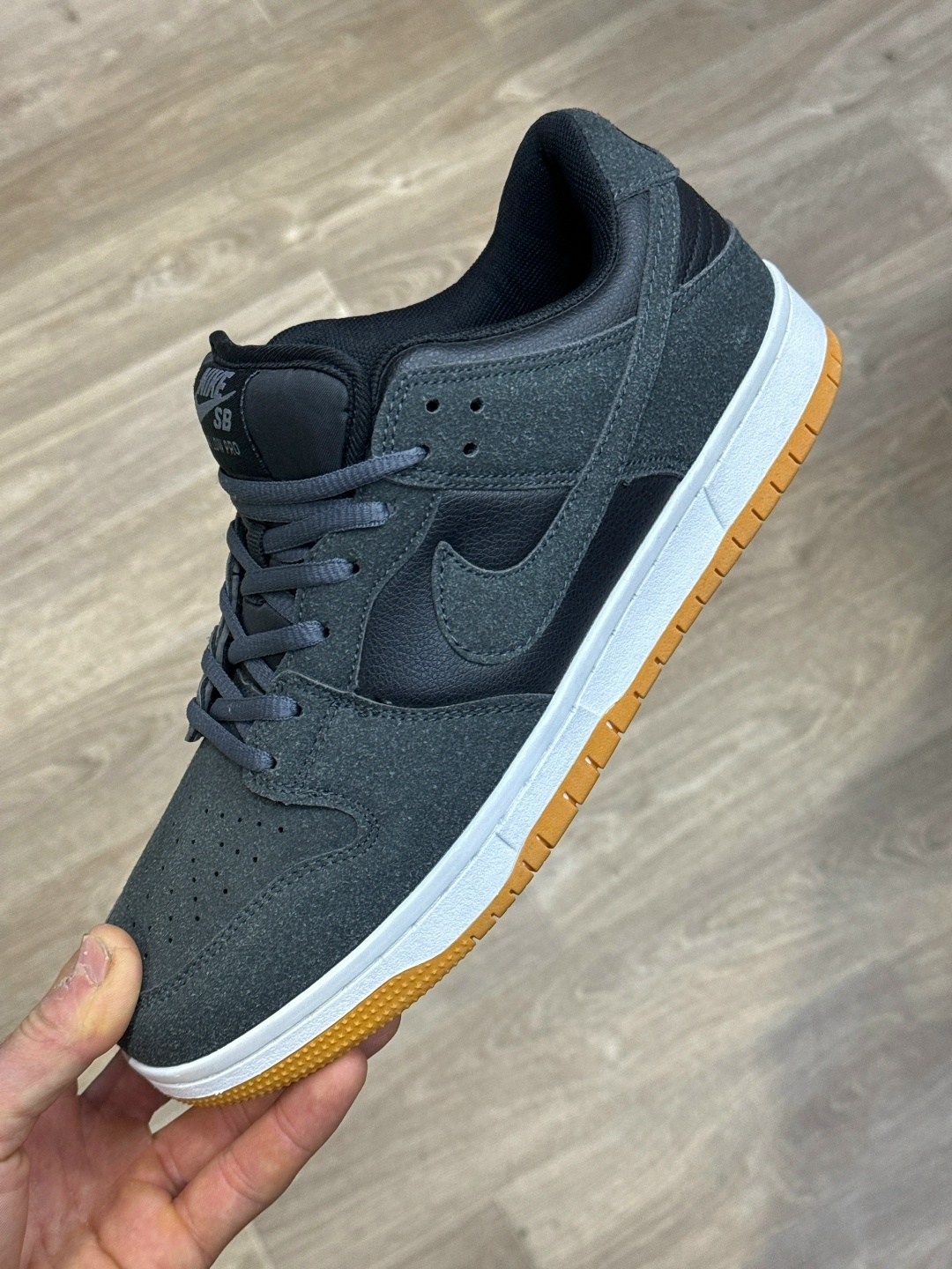 кроссовки nike sb dunk low,nike sb dunk low dark grey black gum,кроссовки,nike sb dunk low trd dark grey,кроссовки мужские