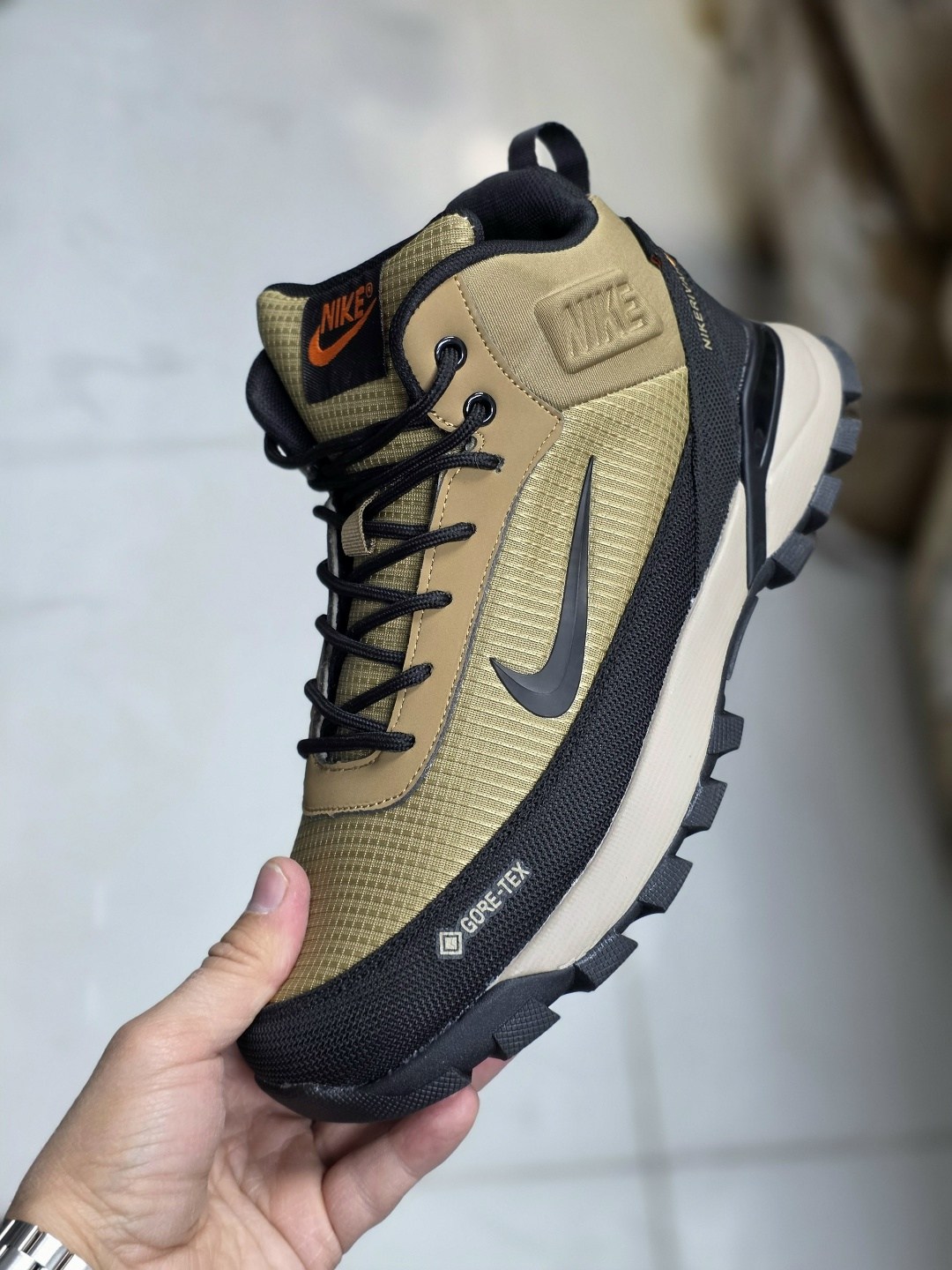 мужские зимние кроссовки nike gore-tex,кроссовки зимние мужские nike,кроссовки зимние nike,кроссовки зимние высокие мужские с мехом nike air goretex,зимние мужские кроссовки