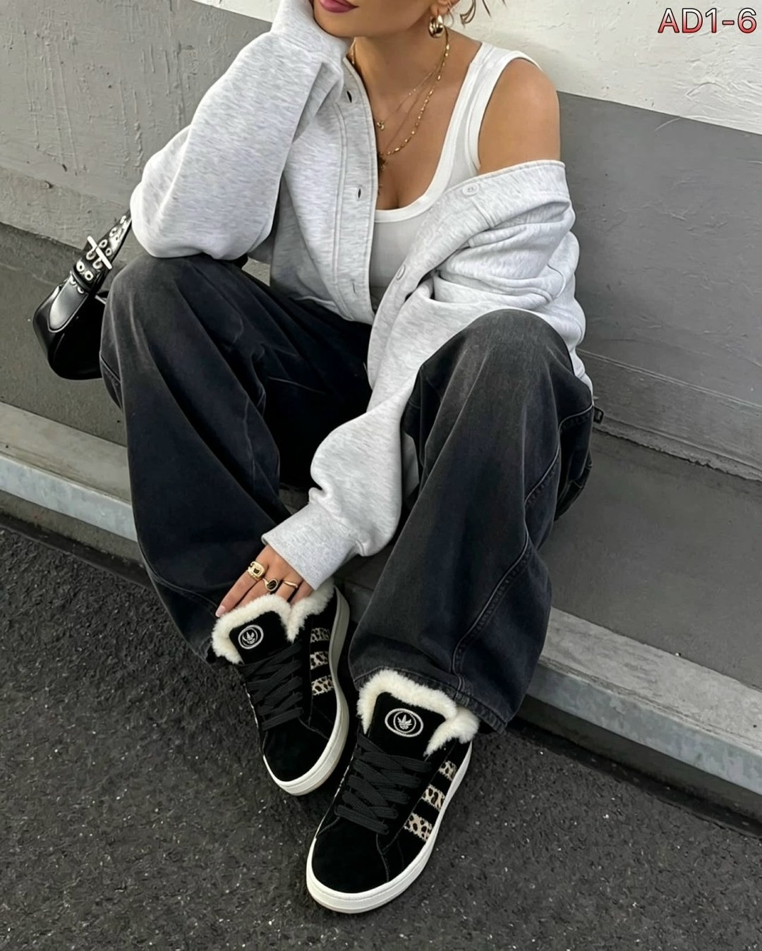 зимние женские кроссовки adidas campus black white fur мех,кроссовки campus 00s зимние с мехом adidas,кроссовки зимние adidas campus,кроссовки adidas campus 00s зимние с мехом adidas,кроссовки adidas