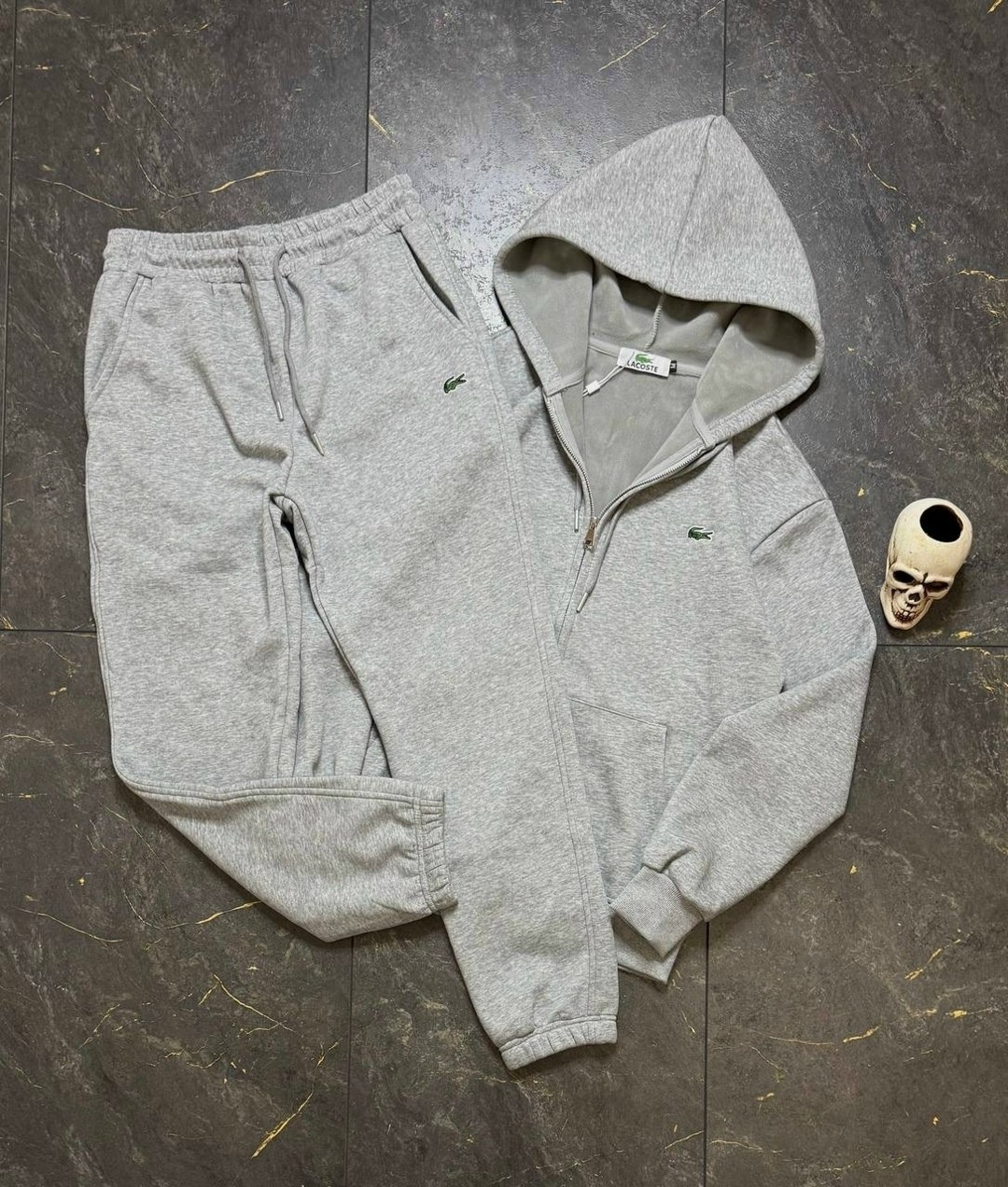 lacoste grey sweatsuit,спортивный костюм lacoste,спортивный костюм lacoste мужской,спортивный костюм лакост,спортивный костюм lacoste wh2528cca