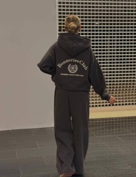 Костюм