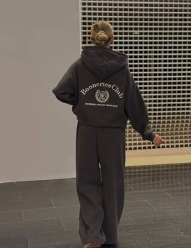 Костюм