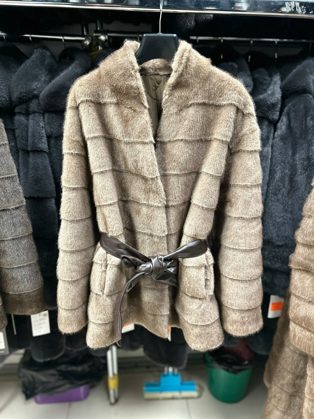норковая шуба,шубка,шуба,шуба из бобрика,шуба искусственная