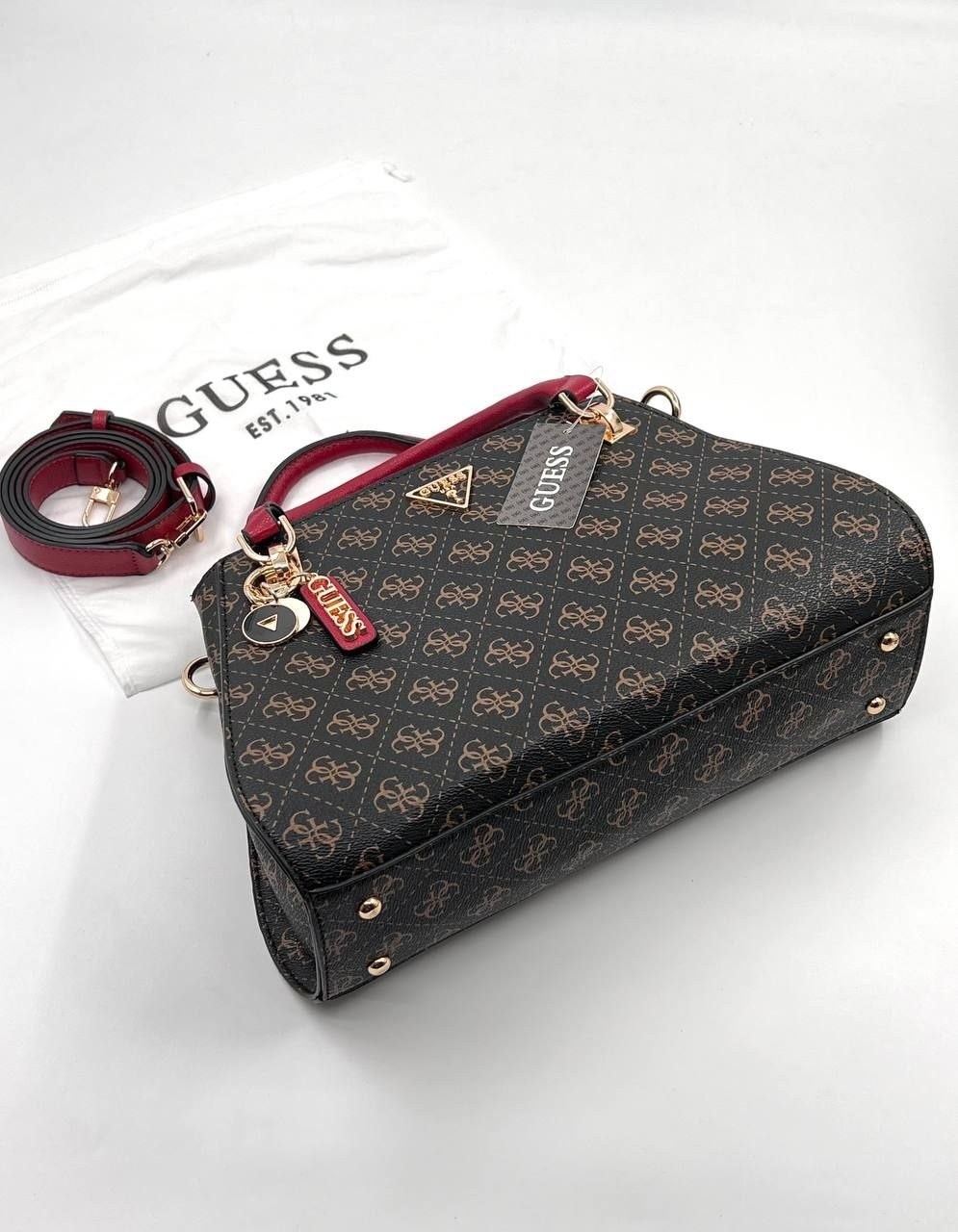 cумка guess,женская сумка guess,сумка guess коричневый,стильная сумка,guess сумка тоут