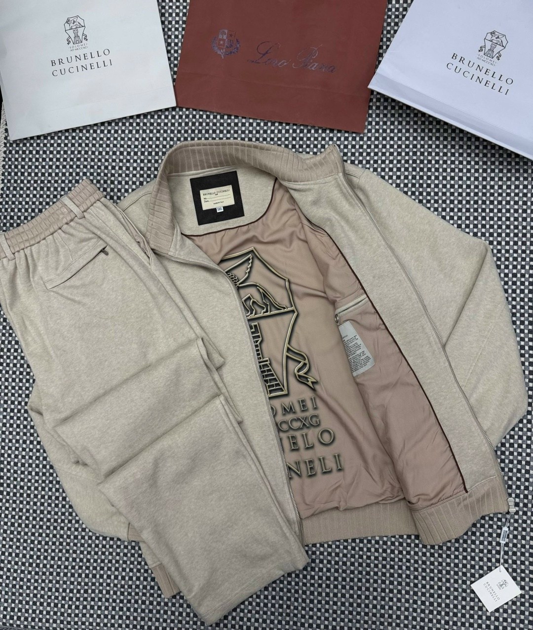 спортивный костюм brunello cucinelli,спортивный костюм loro piana,костюм brunello cucinelli,костюм loro piana,спортивный костюм brunello cucinelli мужской