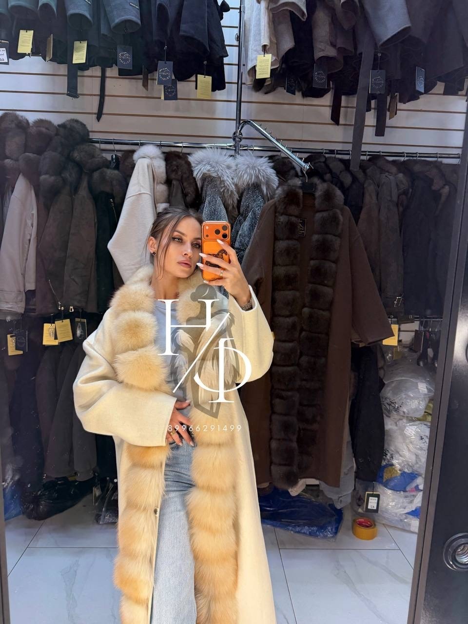 кашемировое пальто с мехом куницы yana kraft brand,пальто с мехом,кашемировое пальто серо-бежевого цвета с мехом куницы,утепленное кашемировое пальто с мехом соболя,утепленное кашемировое пальто с мех