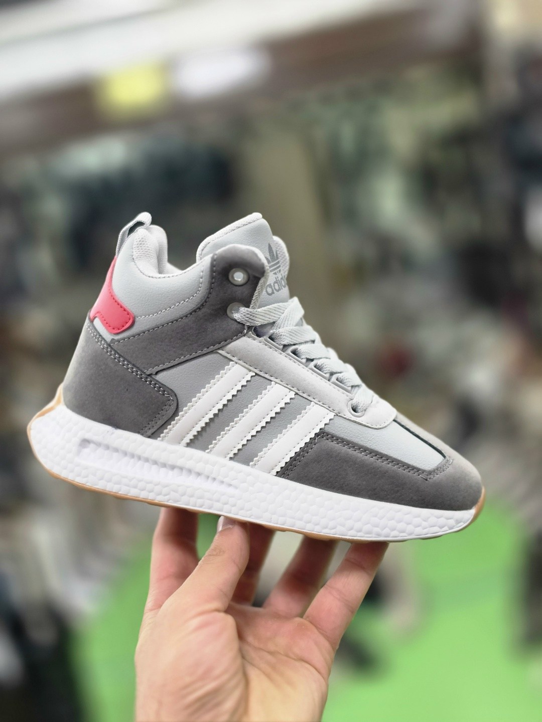 зимние кроссовки adidas retropy f2 hi,зимние кроссовки adidas retropy f2 hi цвет серый,зимние кроссовки adidas,кроссовки adidas,кроссовки зимние adidas retropy f2 hi grey