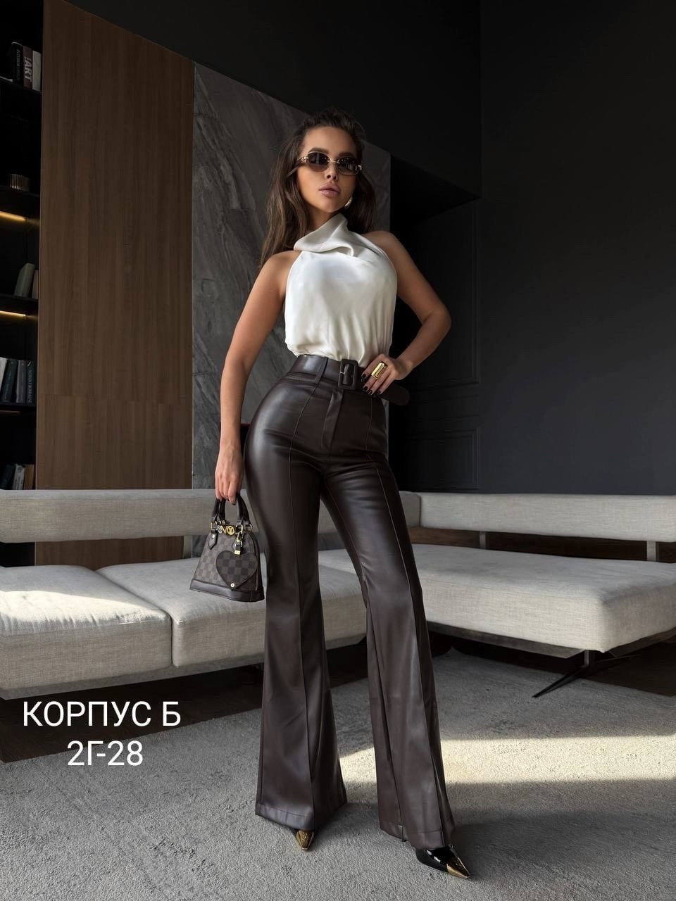 кожаные брюки клеш,брюки кожаные клеш классические,брюки клеш экокожа,кожаные штаны клеш,кожаные штаны