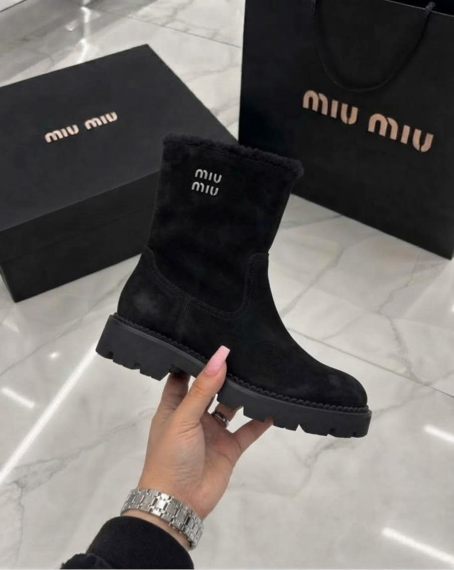 ботинки miu miu,ботинки меховые miu miu,ботинки осенние miu miu premiumshoes 543926104,ботинки осенние miu miu,ботинки женские miu miu из натуральной замши
