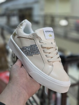 Кроссовки