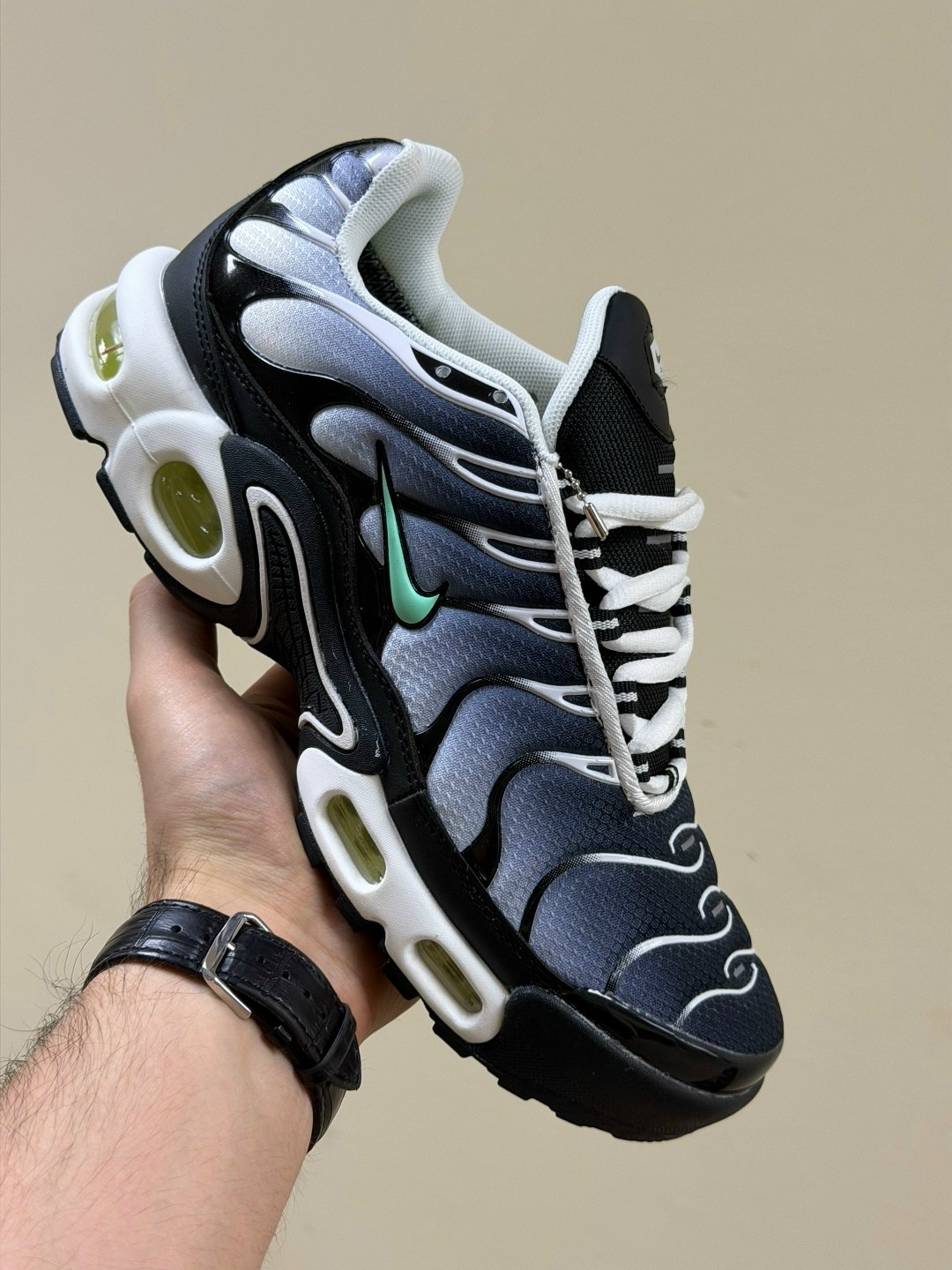 кроссовки nike air max plus tn,nike air max tn plus,nike air max plus,кроссовки,nike air max tn plus se greedy black orange