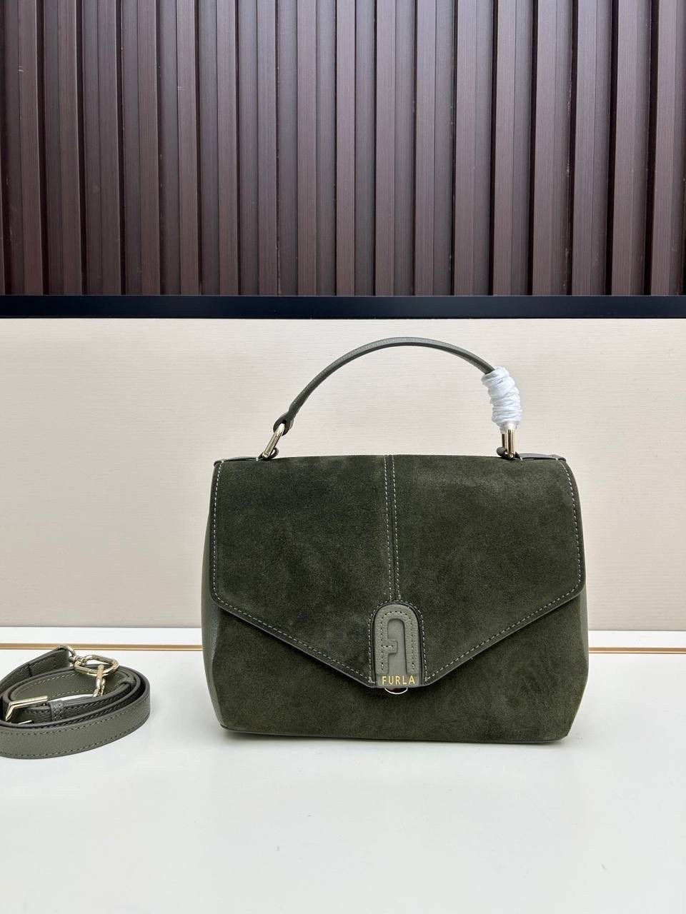 сумка женская furla,женские сумки,сумка замшевая furla,замшевая сумка,сумка furla