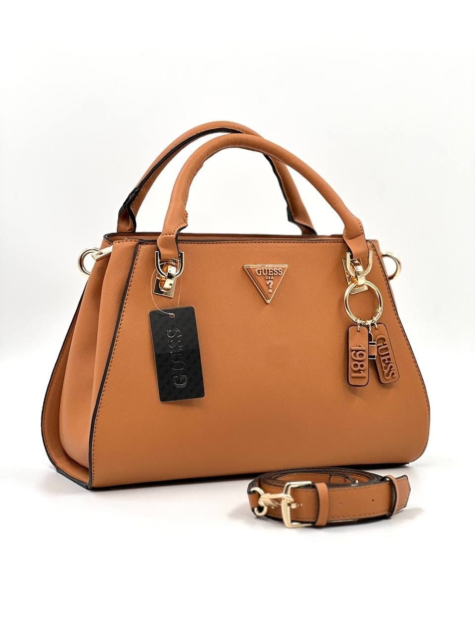 женская сумка guess,сумка guess,сумка guess белая,guess сумка тоут,сумка с ручками guess meridian girlfriend satchel hwbg8778060 бледно-серый