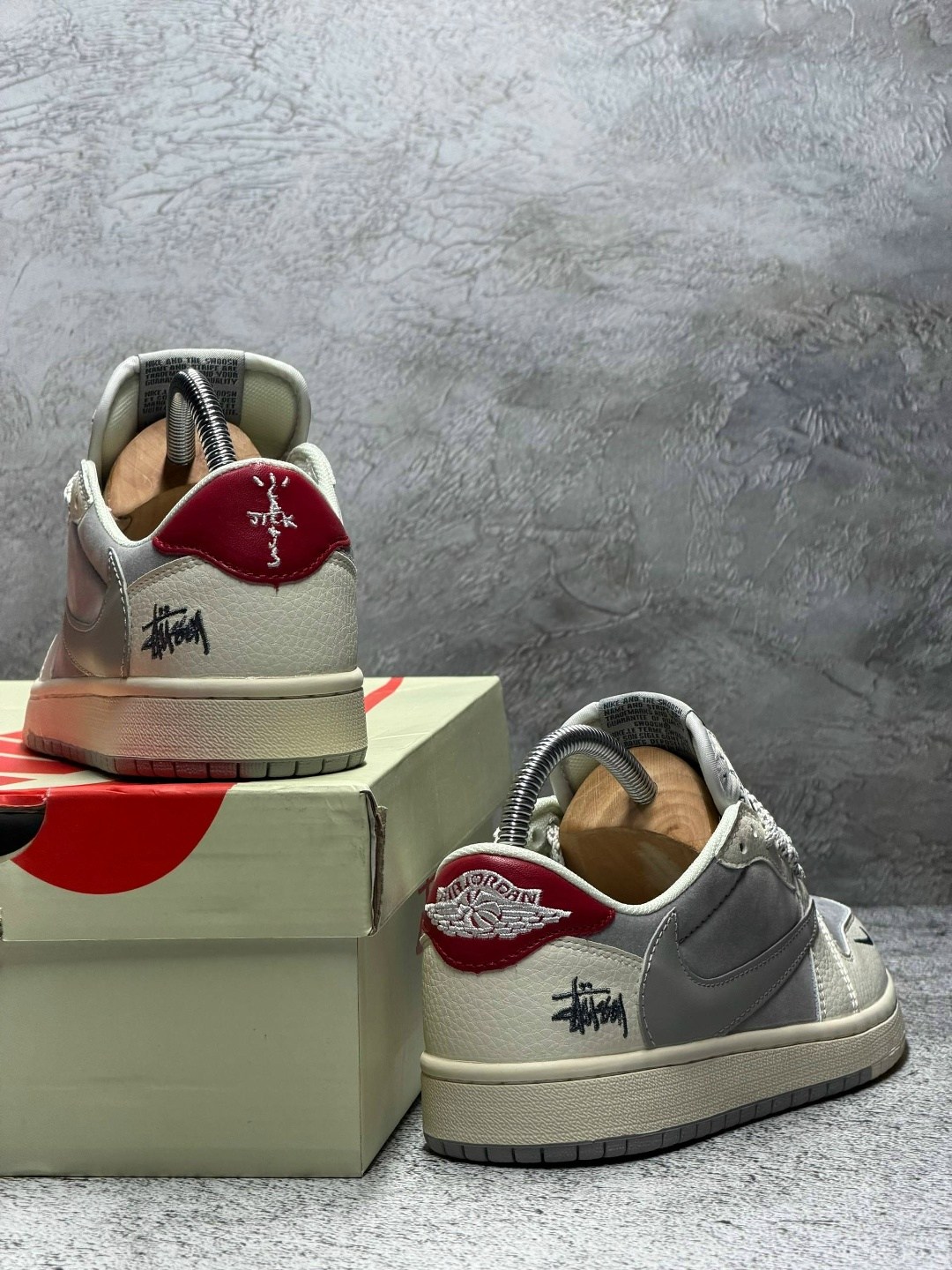 nike air jordan 1 low travis scott,кроссовки nike air jordan 1 low x travis scott,nike air jordan 1 low travis scott reverse mocha,air jordan 1 low travis scott,кроссовки travis scott x air jordan 1 l