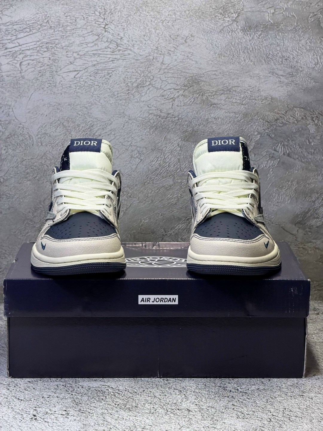 кроссовки travis scott x air jordan 1 low x dior nike,кроссовки jordan air jordan 1 retro high dior,кроссовки nike air jordan 1 x travis scott,кроссовки travis scott x air jordan 1 low,nike air jordan