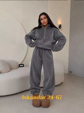 Костюм