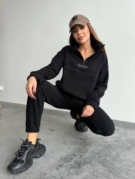 Костюм