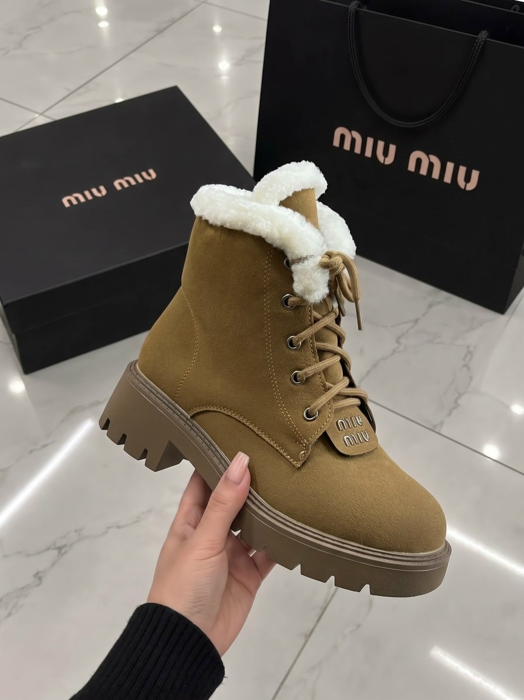 ,ботинки зимние женские,женские ботинки,ботинки женские miu miu,ботинки miu miu